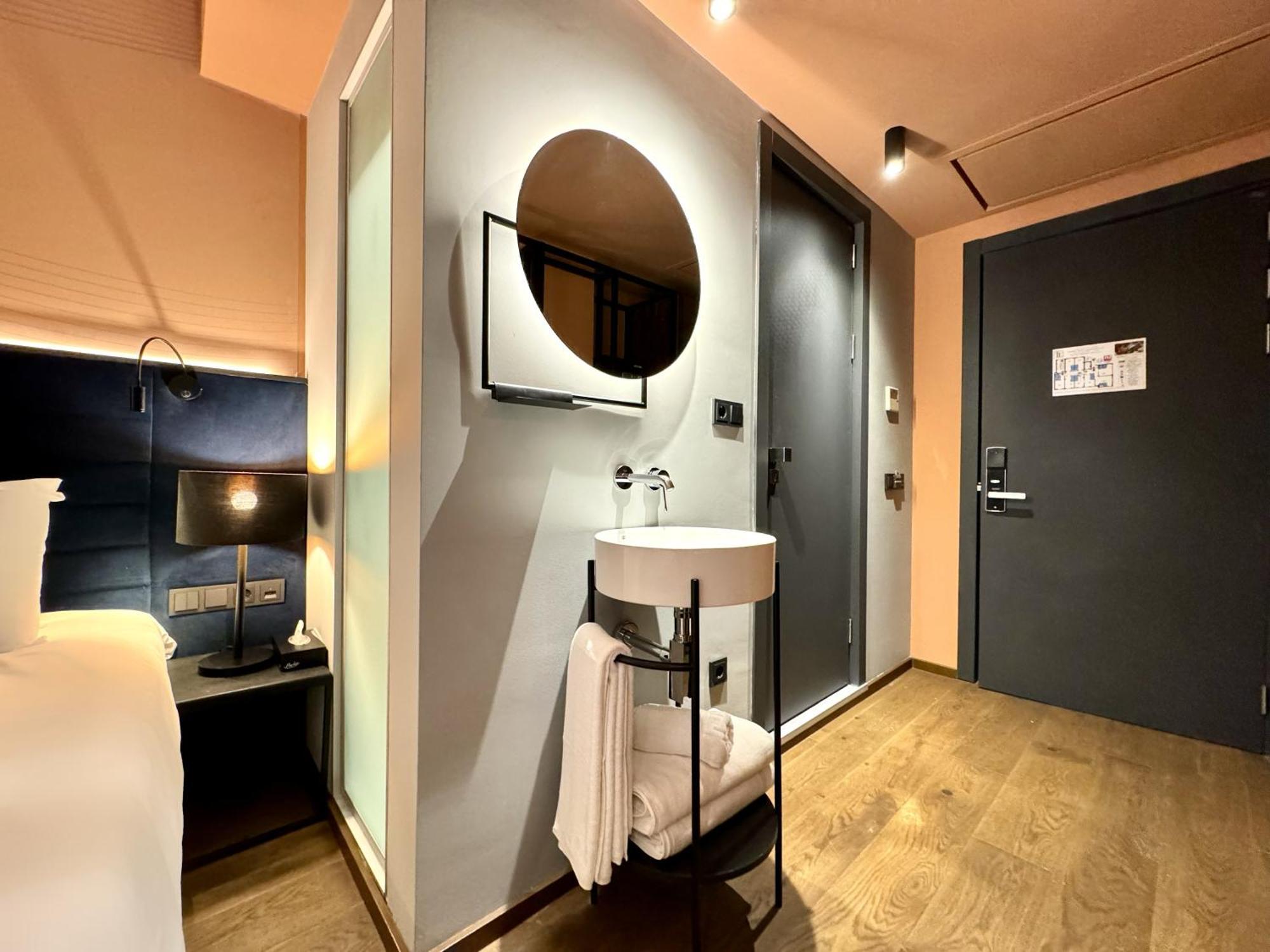 Tbilisi Edition - Design Hotel & Private Spa Eksteriør bilde