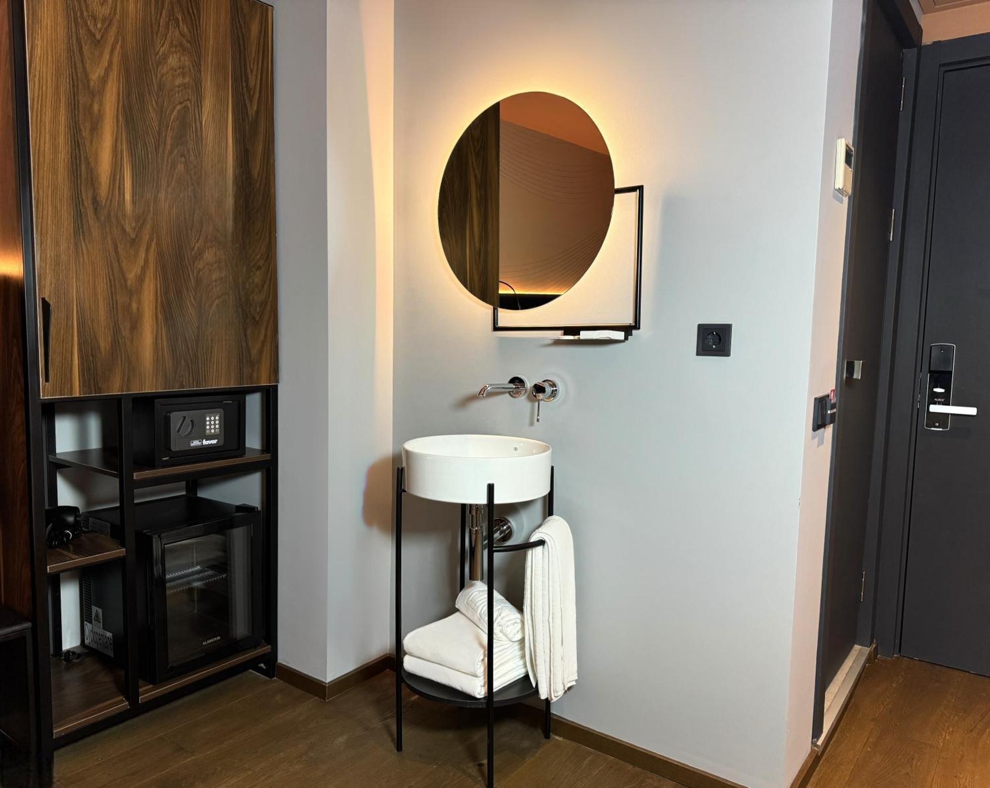 Tbilisi Edition - Design Hotel & Private Spa Eksteriør bilde