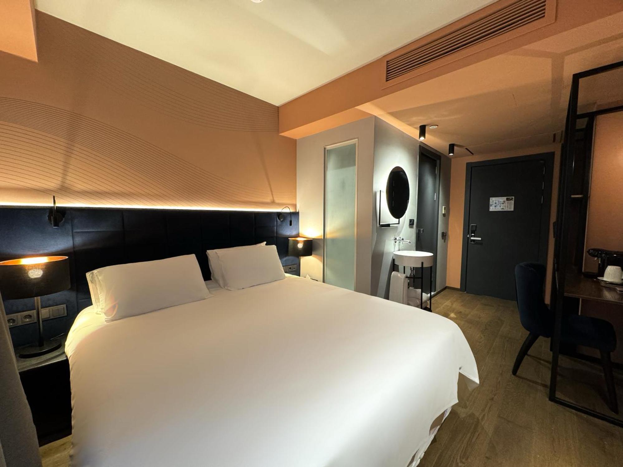 Tbilisi Edition - Design Hotel & Private Spa Eksteriør bilde